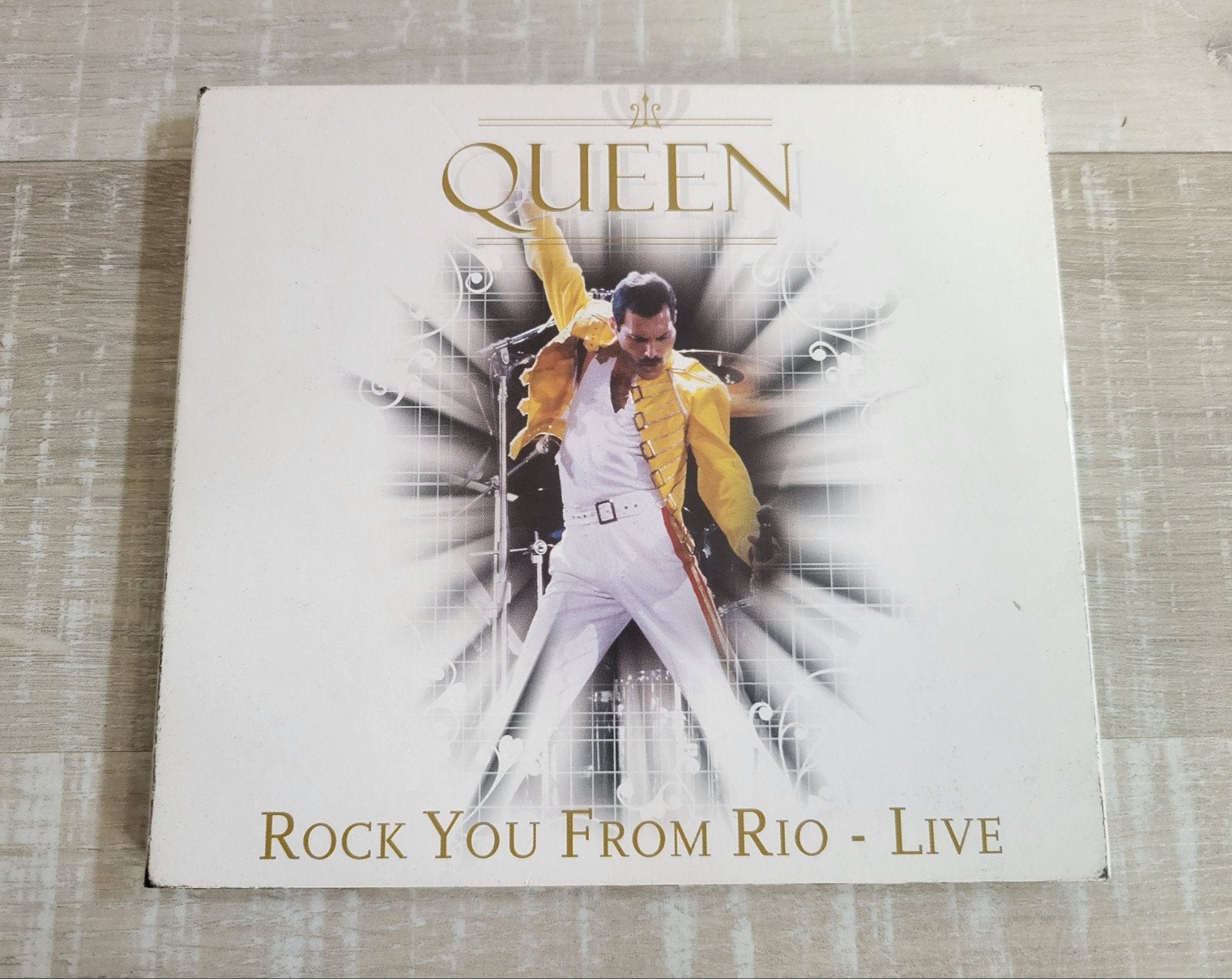 cd Queen - Rock you from Rio - Live, Ophalen of Verzenden, Zo goed als nieuw, Poprock