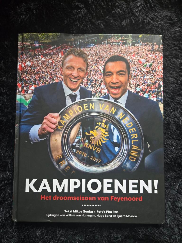 Kampioenen! Het droomseizoen van Feyenoord 2016-2017, Ophalen of Verzenden, Zo goed als nieuw, Mikos Gouka, Balsport