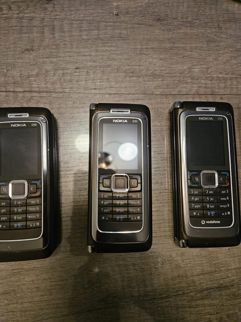4x Nokia E90 communicator in perfecte staat, Telecommunicatie, Mobiele telefoons | Nokia, Ophalen of Verzenden, Zwart