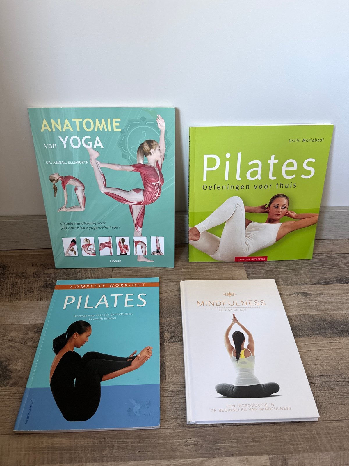 Boeken van Yoga, Pilates & Mindfulness - zo goed als nieuw, Boeken, Ophalen of Verzenden, Zo goed als nieuw, Gezondheid en Conditie