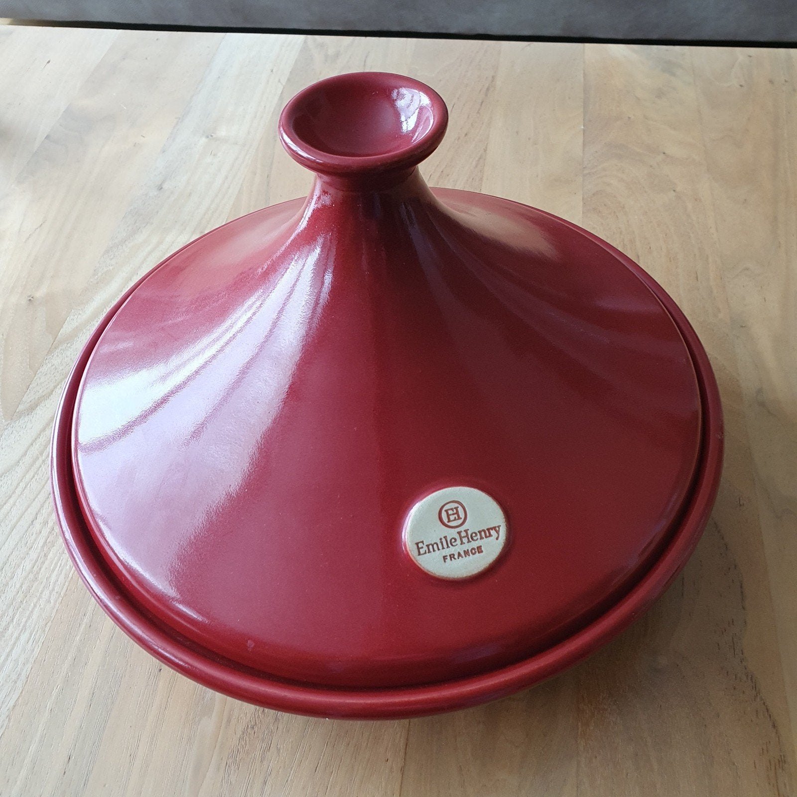 Tajine aardewerk, rood, NIEUW, Emily Henry France., Ophalen, Nieuw, Overige materialen, Braadpan