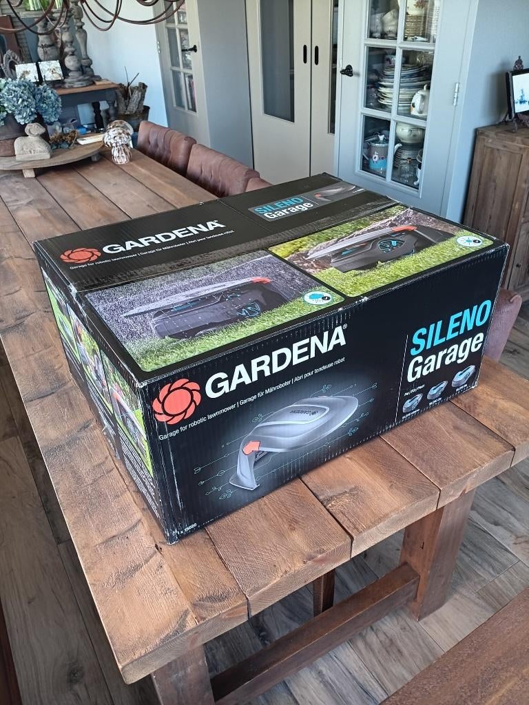 Gardena garage robotmaaier, Tuin en Terras, Robotmaaiers, Ophalen of Verzenden, Nieuw, Minder dan 20 cm, Gardena