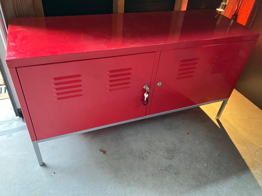 Rode gebruikte locker kast te koop in Exloo, Ophalen of Verzenden, Zo goed als nieuw