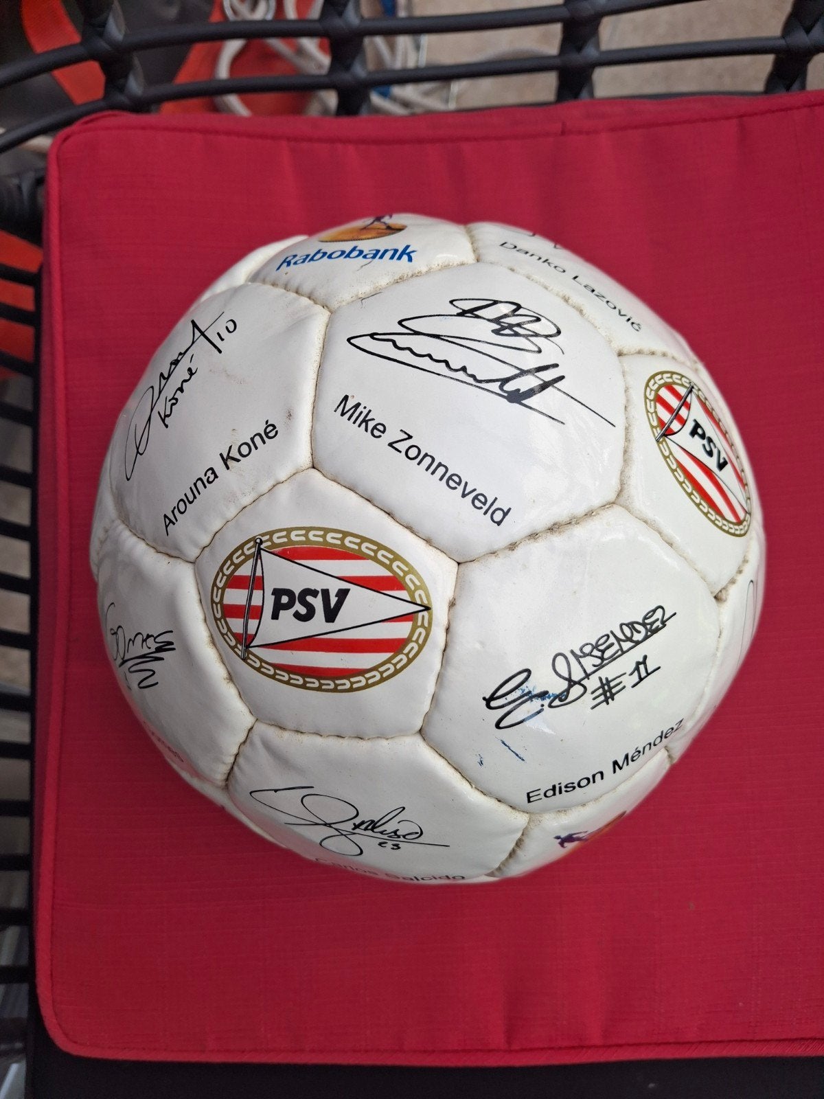Gesigneerde PSV voetbal met handtekeningen van spelers, Ophalen, Gebruikt, Bal