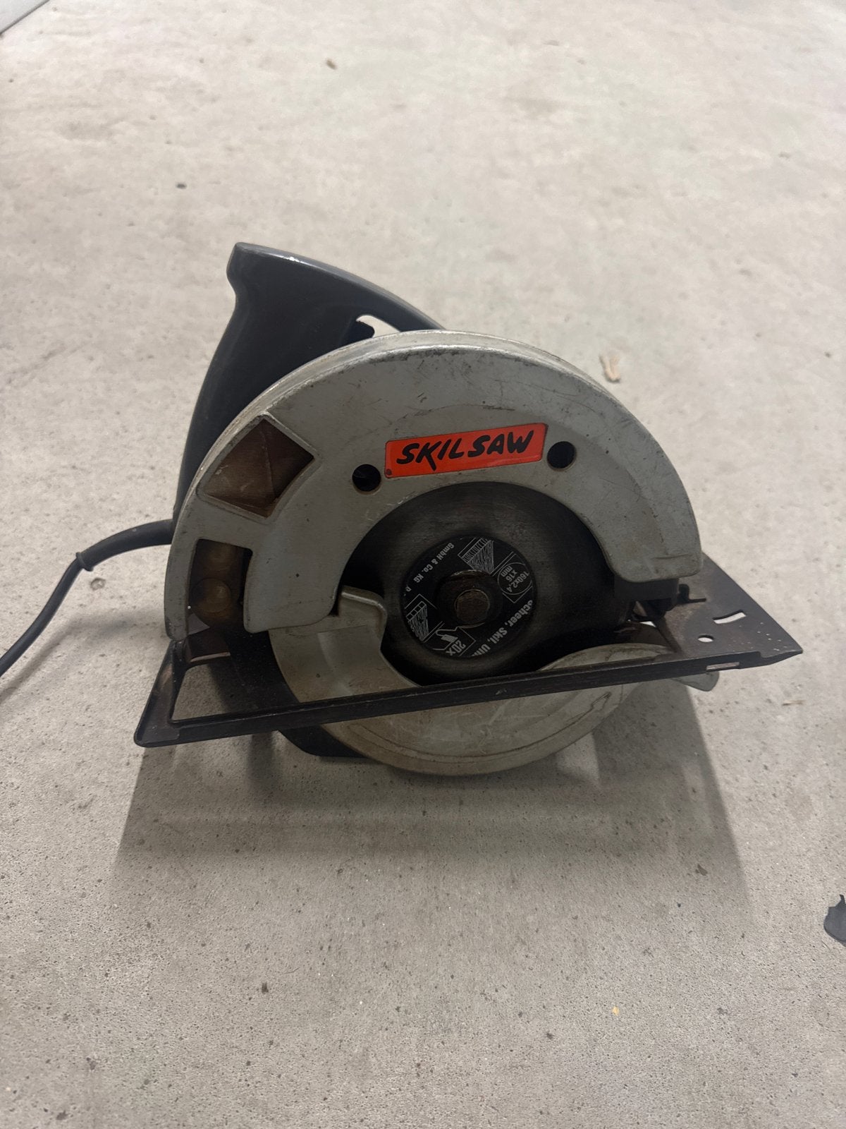 Skil Skilsaw 1410H3 Cirkelzaag - Gebruikt, Doe-het-zelf en Verbouw, Gebruikt, Cirkelzaag, 600 tot 1200 watt, Ophalen of Verzenden