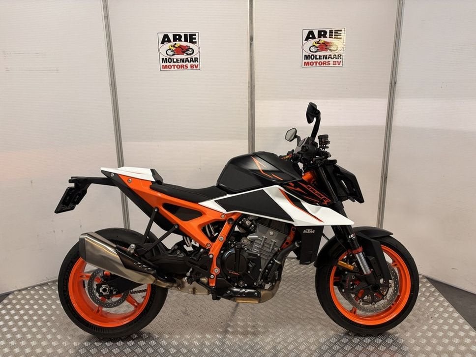 KTM 990 Duke R (bj 2026), Motoren, 2 cilinders, KTM, Motorrijbewijs A, Bedrijf