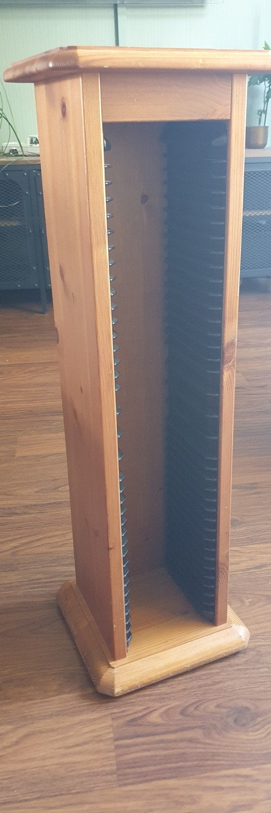 Cd kastje, Ophalen, 150 discs of meer, Zo goed als nieuw, Cd's