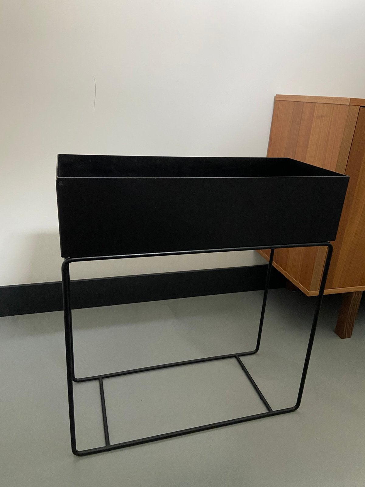 Ferm Living Plant Box, Ophalen, Zwart, Zo goed als nieuw, Metaal