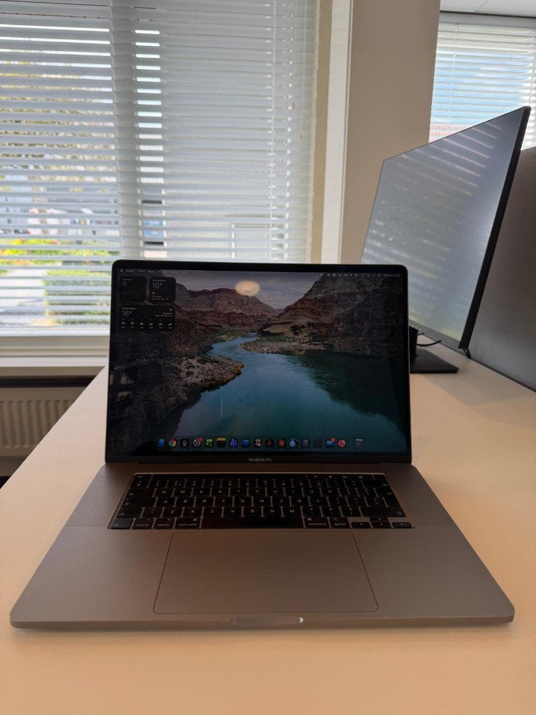 MacBook Pro 16 inch 2019 | Core i9 | 16GB | 1TB SSD, MacBook Pro, 1 TB of meer, Gebruikt, 2 tot 3 Ghz