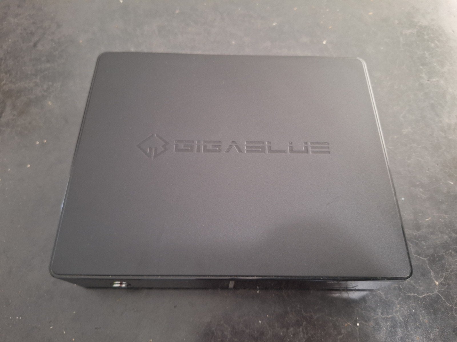 Gigablue X3 satellietontvanger met schotelantenne, Ophalen, Gebruikt, (Schotel)antenne, Overige merken