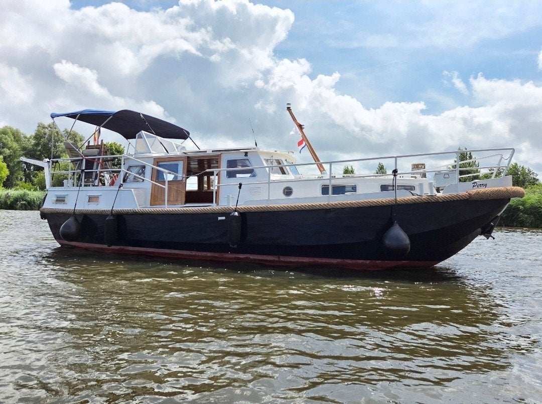 Stalen Motorjacht Vlet 10m70 slaapplaatsen, Watersport en Boten, Overige merken, Gebruikt, 11 m, Diesel