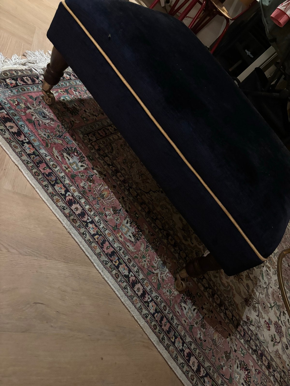 Voetenbank op wieltjes - Donkerblauw fluweel, Zo goed als nieuw, Rechthoekig, 50 tot 75 cm, Hout