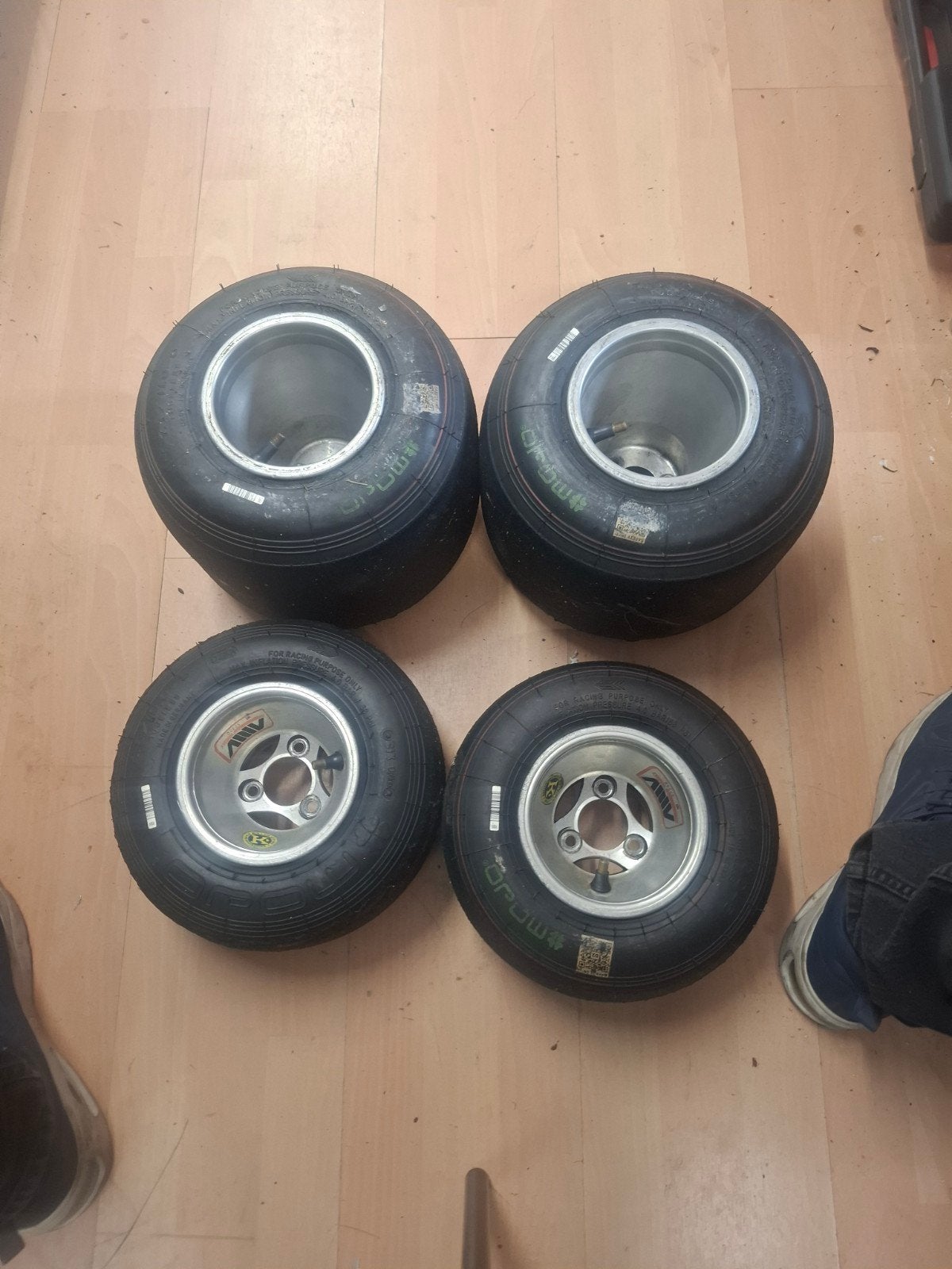 mooi set banden met velg 
130/210 mm otk/ birel steek, Ophalen of Verzenden, Gebruikt, Onderdelen Kart