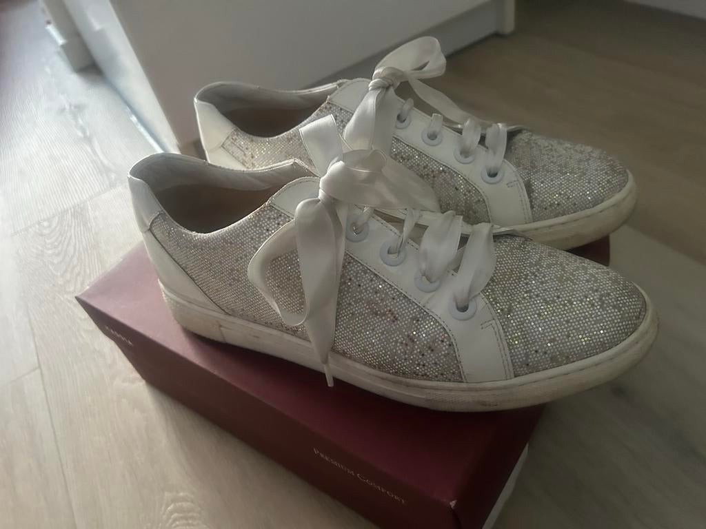 Hassia glitter gympen maat 6,5, Ophalen of Verzenden, Gedragen, Wit, Sneakers of Gympen