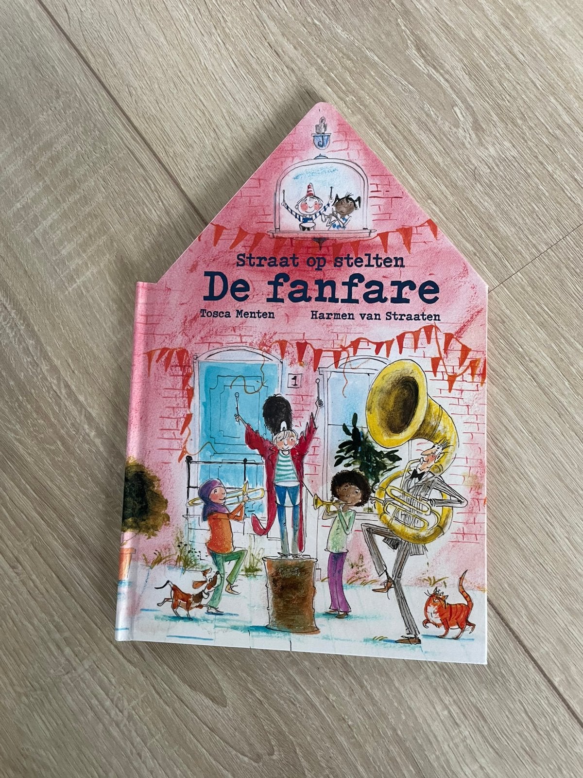 De fanfare, Ophalen of Verzenden, Zo goed als nieuw, Fictie algemeen