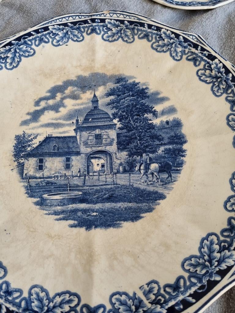 Oud gebaksstel van Société Ceramique Maasstricht, Boerenhoev, Antiek en Kunst, Antiek | Keukenbenodigdheden, Ophalen