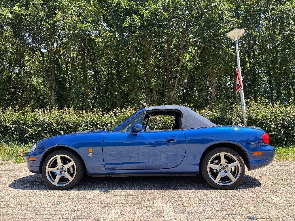 Mooie Mazda MX-5 1.8 I 1999 10th Anniversary, Euro 2, Achterwielaandrijving, 40 €/maand, Zwart