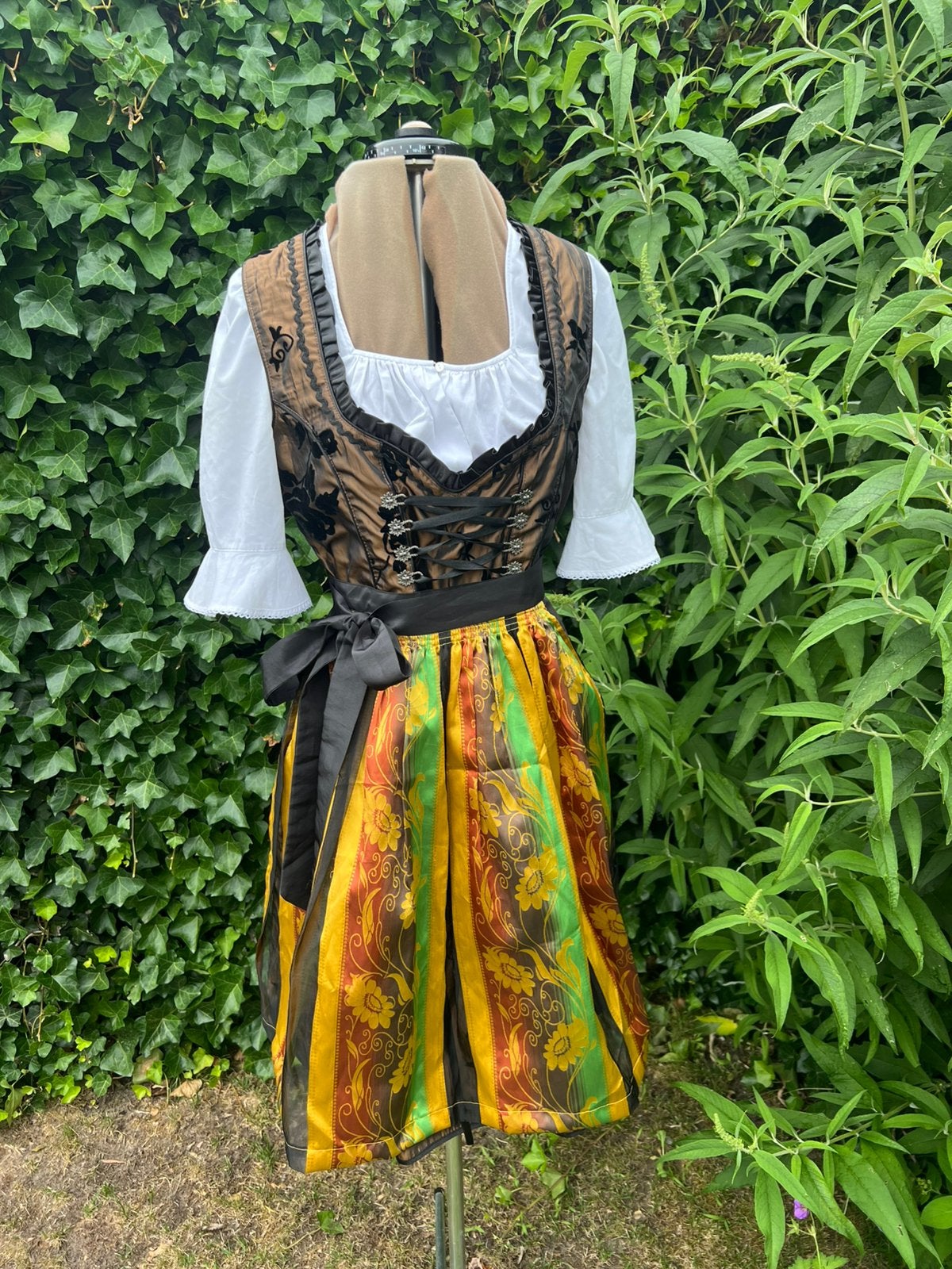 Dirndl 3-delig maat 42 Rose Trachten zgan, Ophalen of Verzenden, Zo goed als nieuw, Maat 42/44 (L), Overige thema's