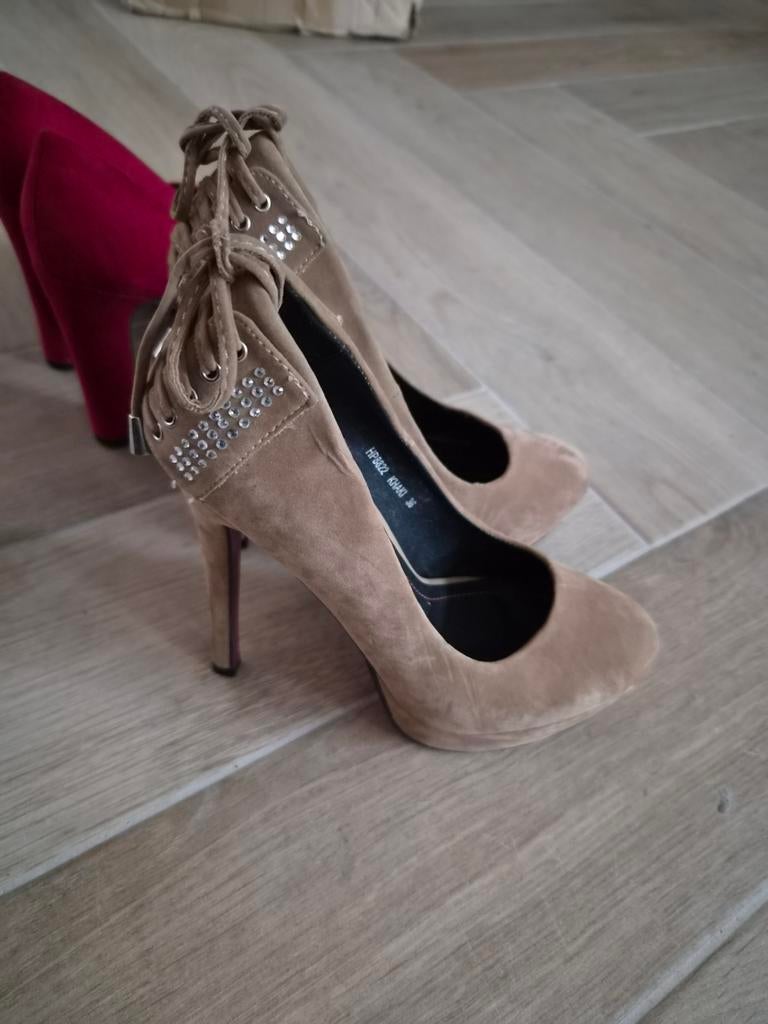 JUMEX suède pumps met studs en veters - maat 36, Ophalen, Pumps, JUMEX, Beige