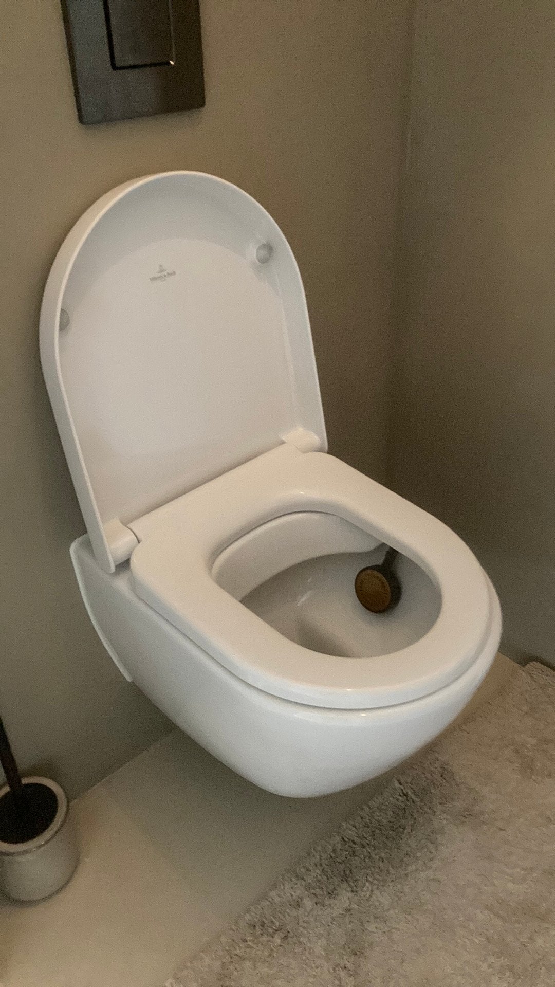 Toilet Villeroy & Boch. Kleur wit. B36 l49 H 30, Ophalen, Zo goed als nieuw, Steen, Toilet