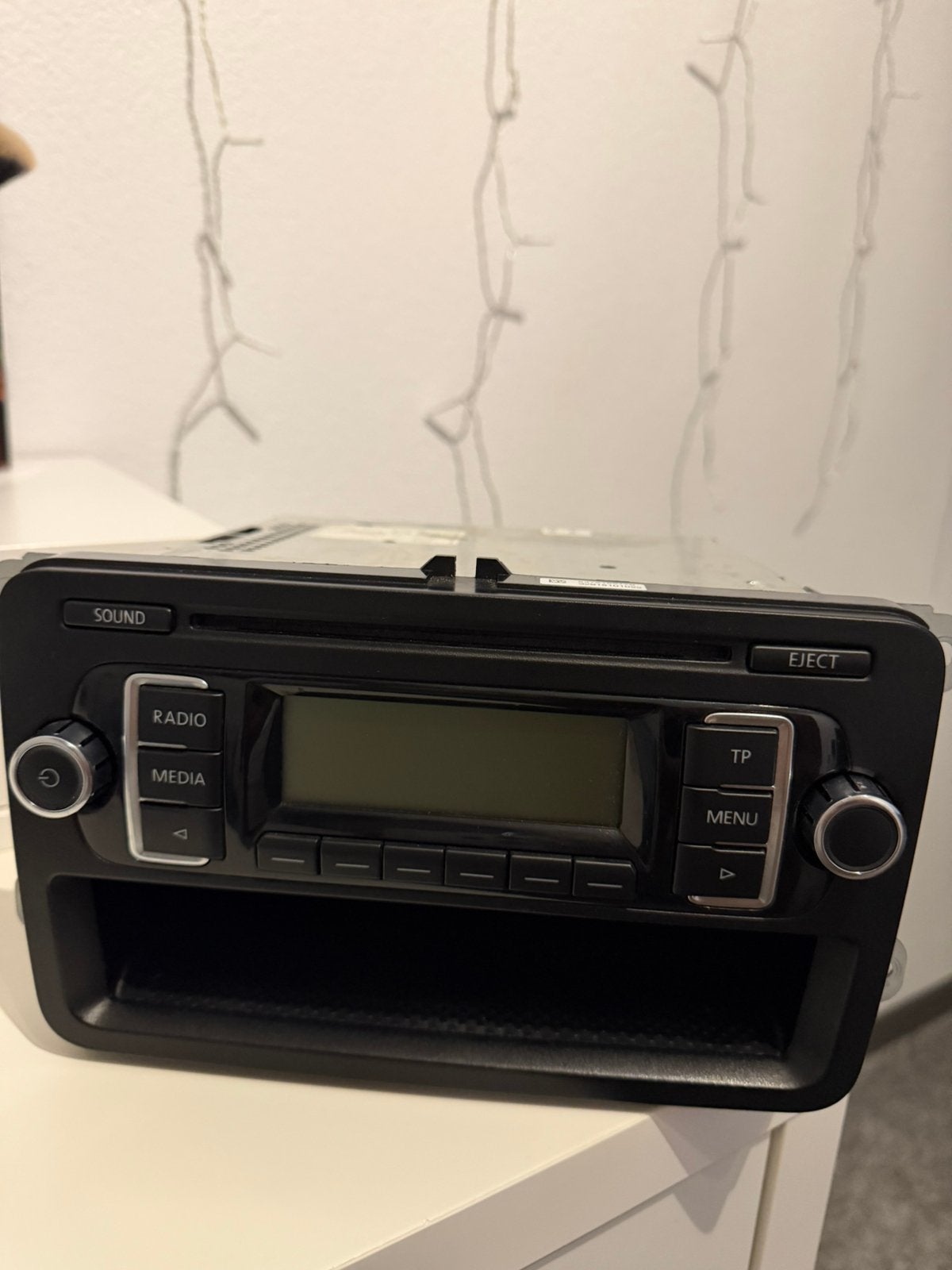 Originele VW Polo radio + opbergvak, Ophalen, Zo goed als nieuw