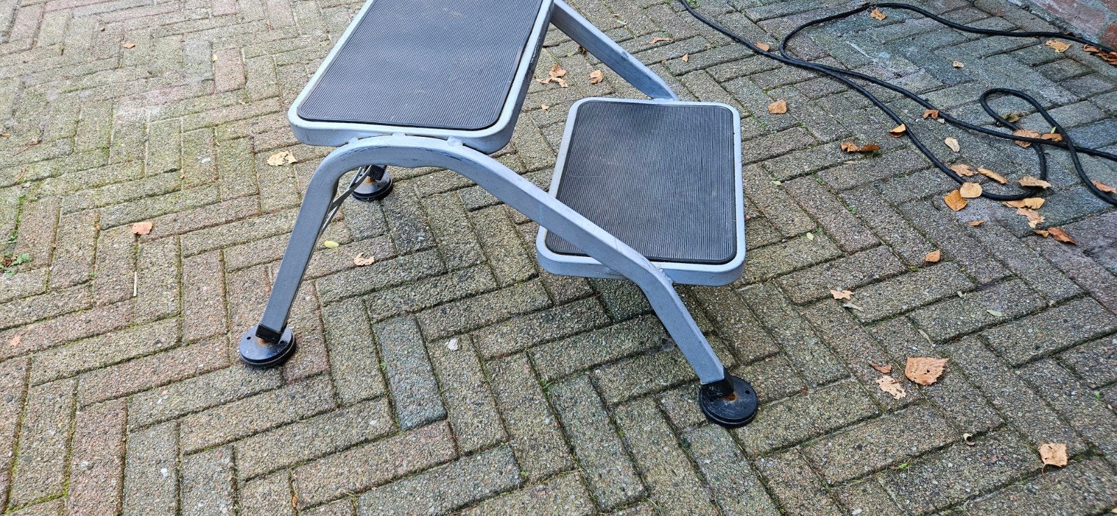 Stevig caravan trapje - 2 treden, Caravans en Kamperen, Ophalen, Gebruikt