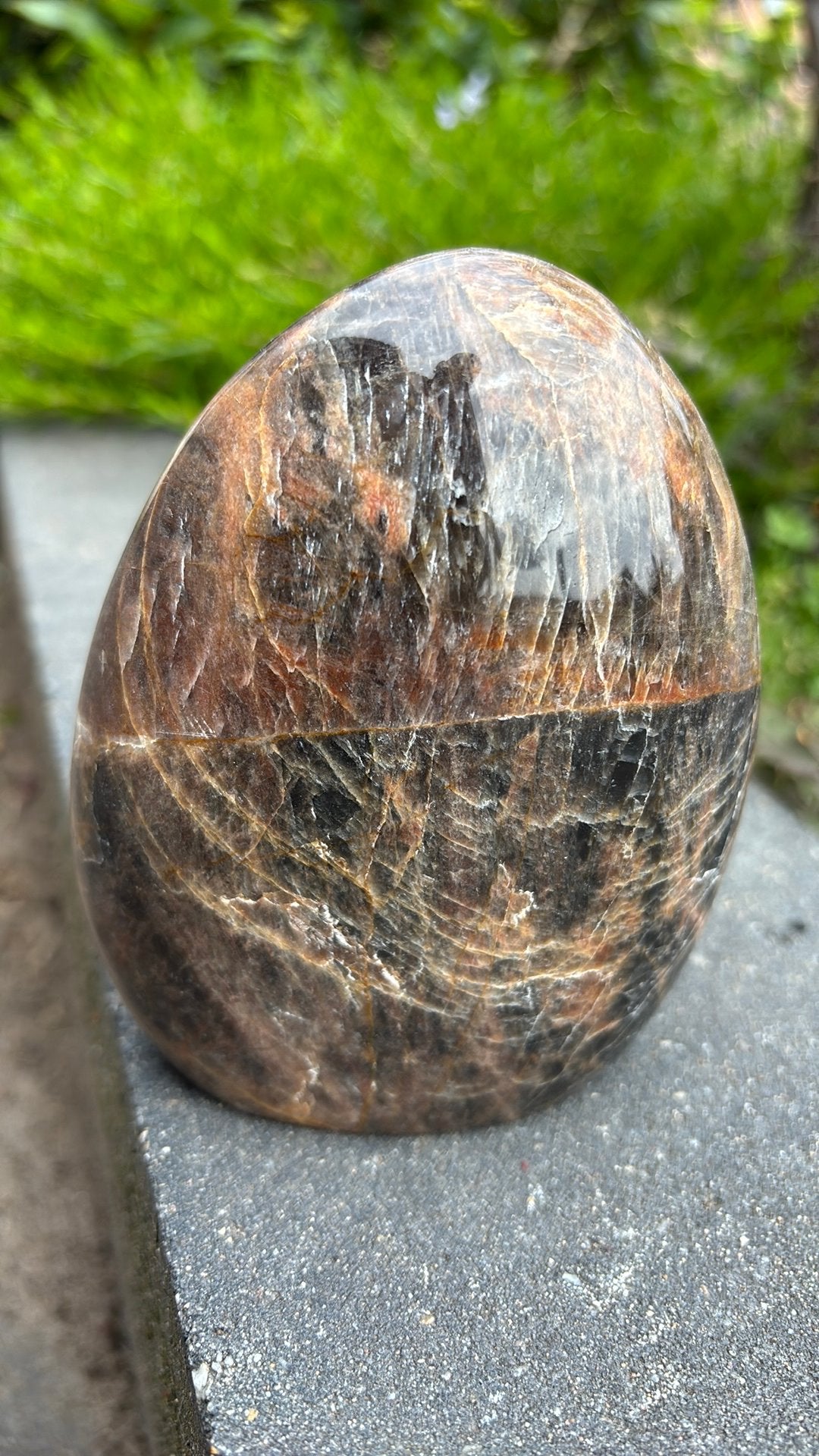 Maansteen sculptuur 800 gram, Verzamelen, Mineralen en Fossielen, Ophalen of Verzenden