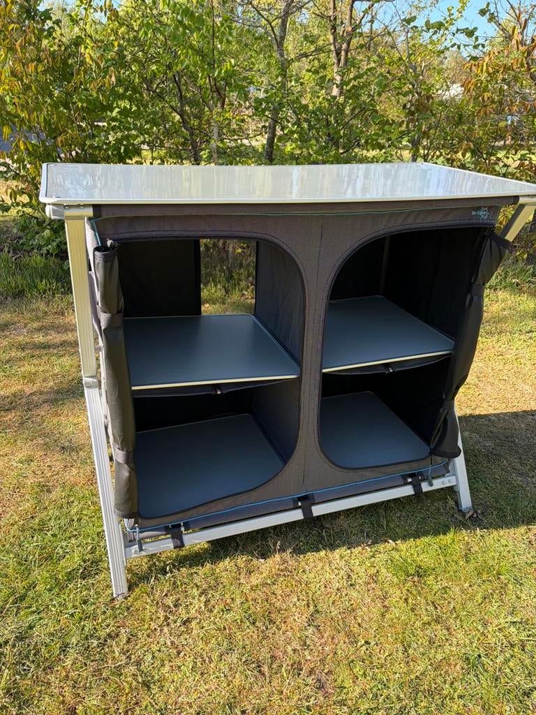Bo-Camp kampeer (kook) kast met verstelbare pootjes., Caravans en Kamperen, Ophalen, Zo goed als nieuw, Campingkast