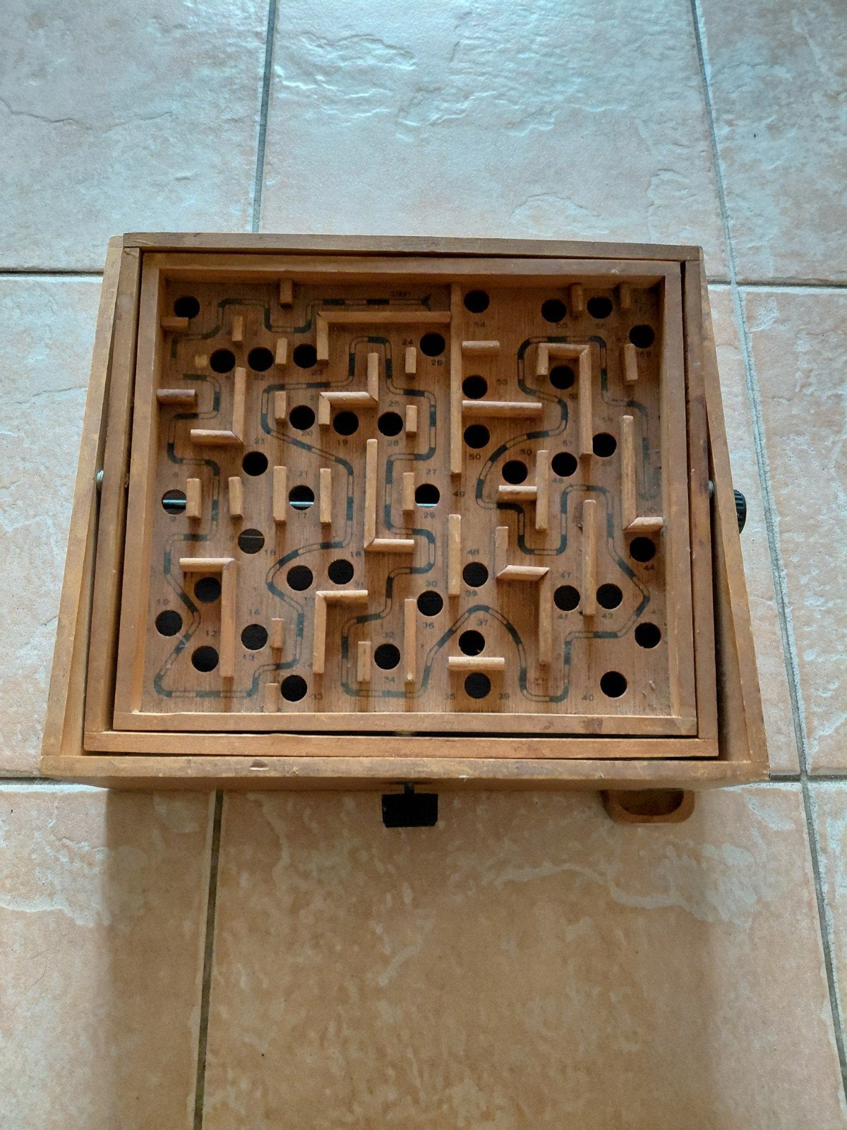 Vintage houten doolhof spel zonder knikkers, Hobby en Vrije tijd, Gezelschapsspellen | Bordspellen, Gebruikt, Een of twee spelers