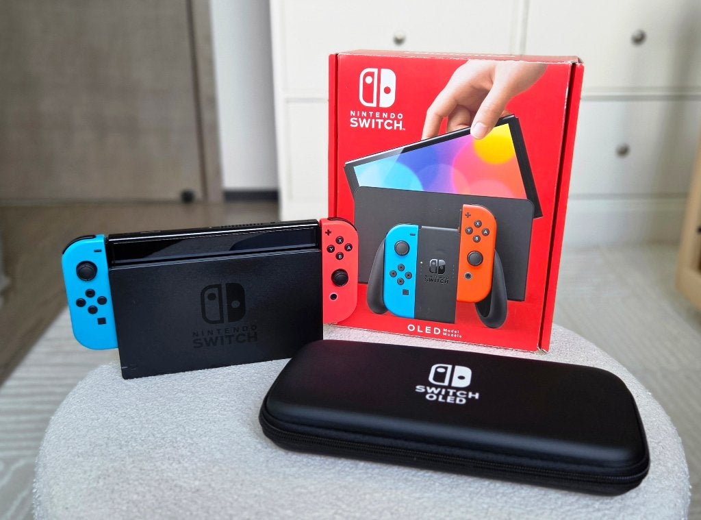 Nintendo Switch OLED - Compleet - Goede staat - Incl. Games!, Switch OLED, Met games, Met 2 controllers, Ophalen of Verzenden