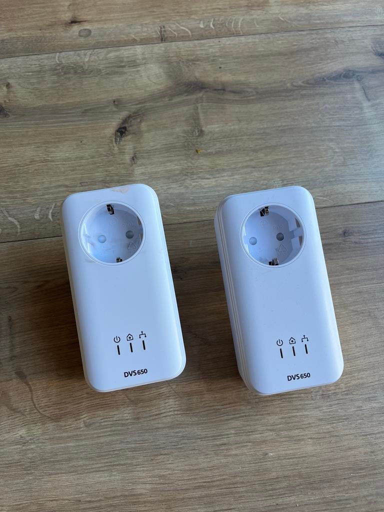 KPN DVS650 (2 stuks) met kabel, Ophalen of Verzenden, Gebruikt, Minder dan 2 meter, Overige kabels