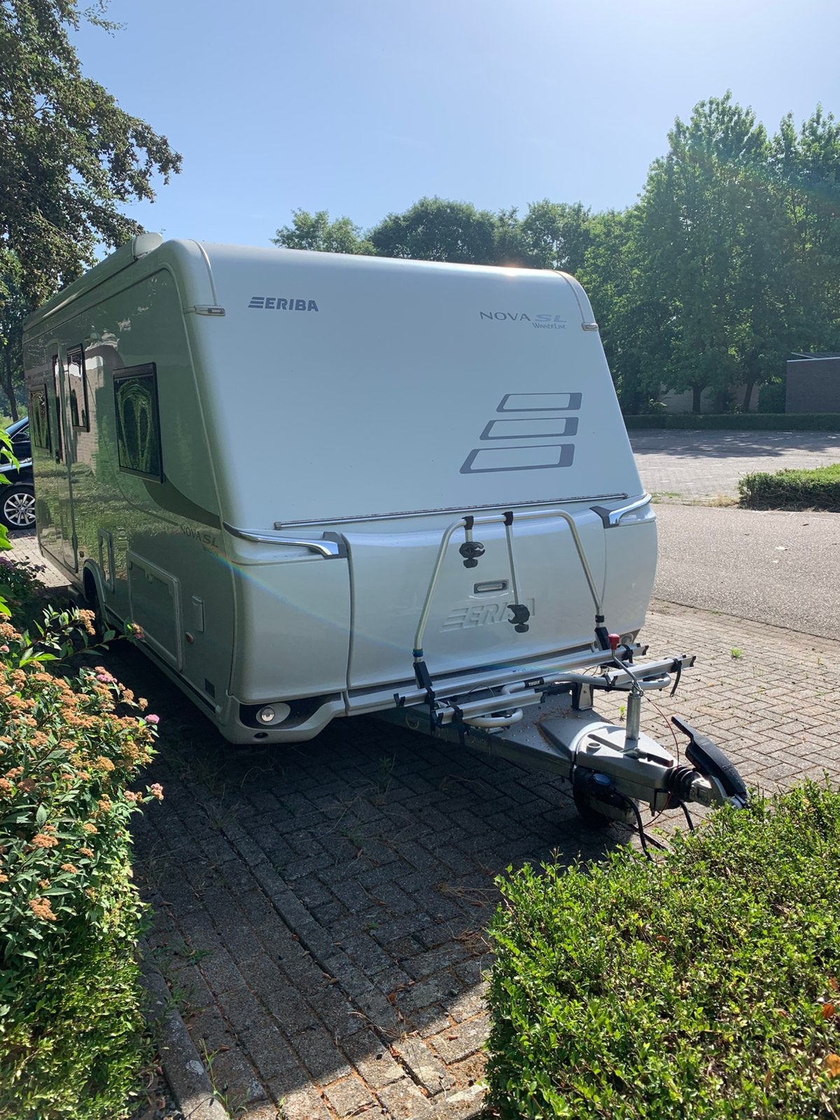 Eriba Nova 530 SL Winner Line - Luxe & Compleet, Rondzit, 5 tot 6 meter, Eriba, 1250 - 1500 kg