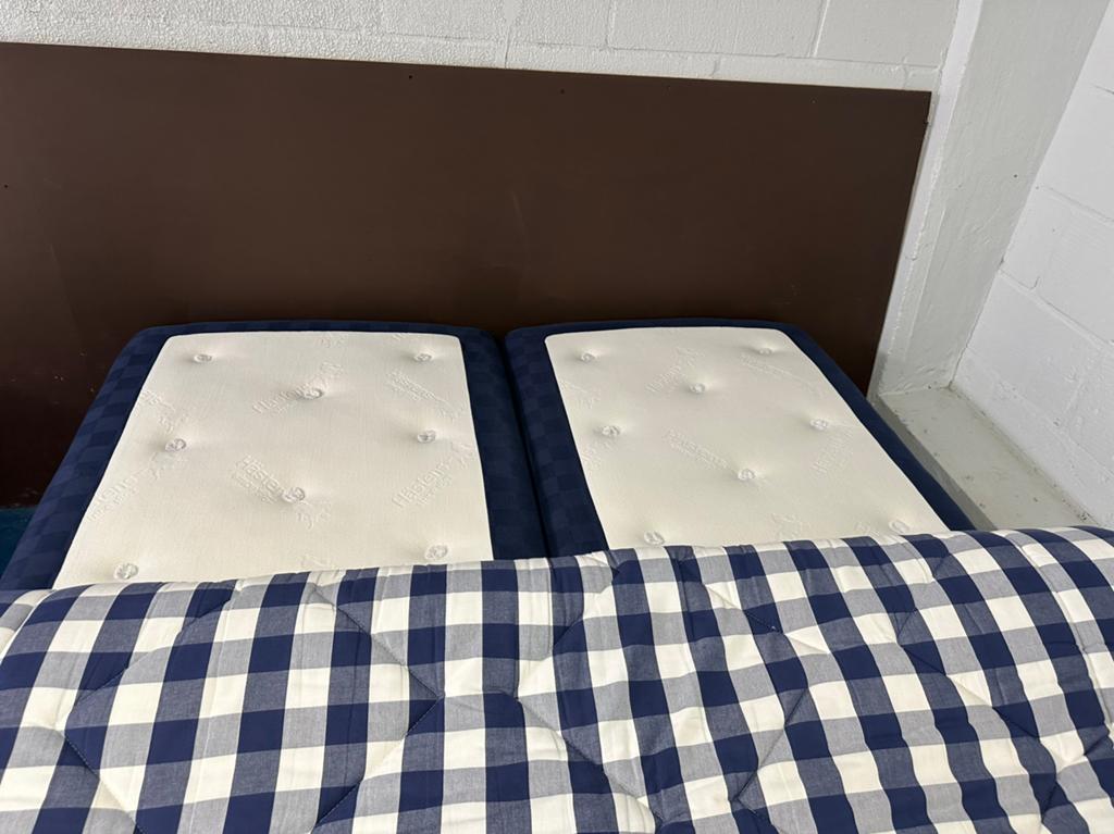Hästens vlak en elektrische boxspring-180x210-enorme korting, 210 cm, Tweepersoons, Ophalen of Verzenden, Zo goed als nieuw