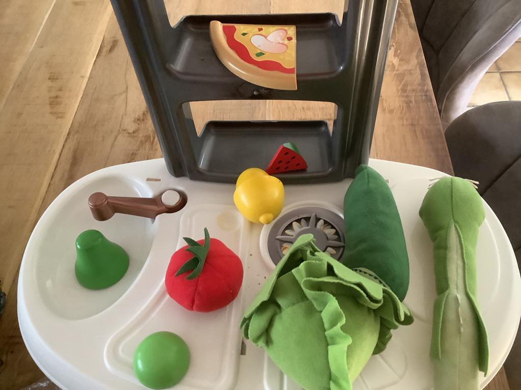 Speel keuken, Ophalen