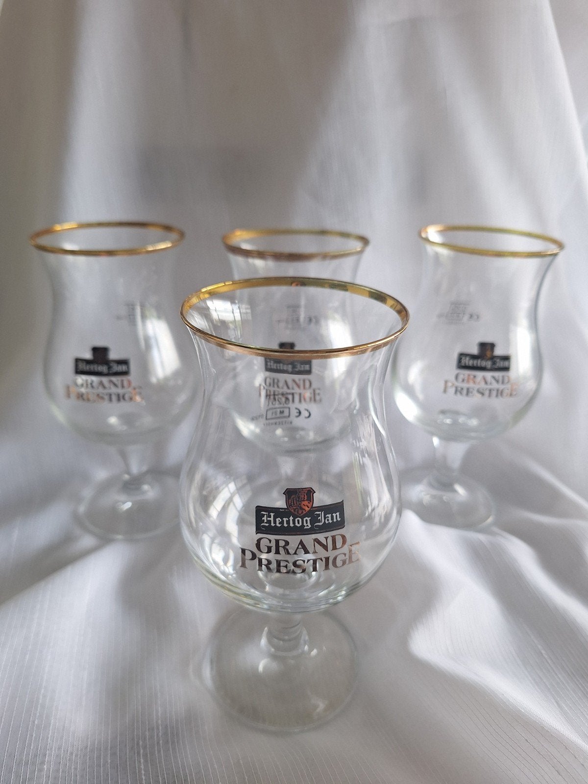 HERTOG JAN Grand Prestige glazen 4 st., zwarte logo, 0,25 l, Verzamelen, Glas en Borrelglaasjes, Ophalen of Verzenden, Zo goed als nieuw