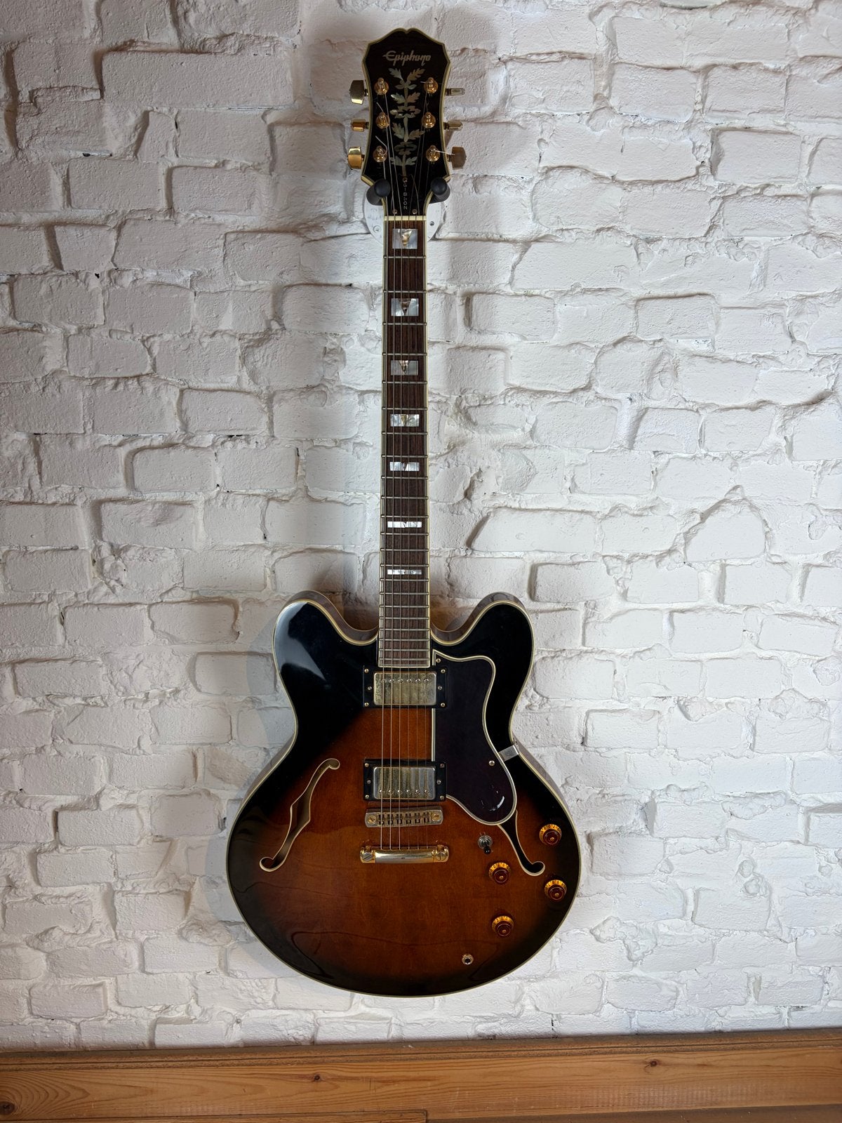 Epiphone ES335. gebouwd in Samick fabriek 1995, PLUS KOFFER, Muziek en Instrumenten, Semi-solid body, Gebruikt, Epi, Epiphone