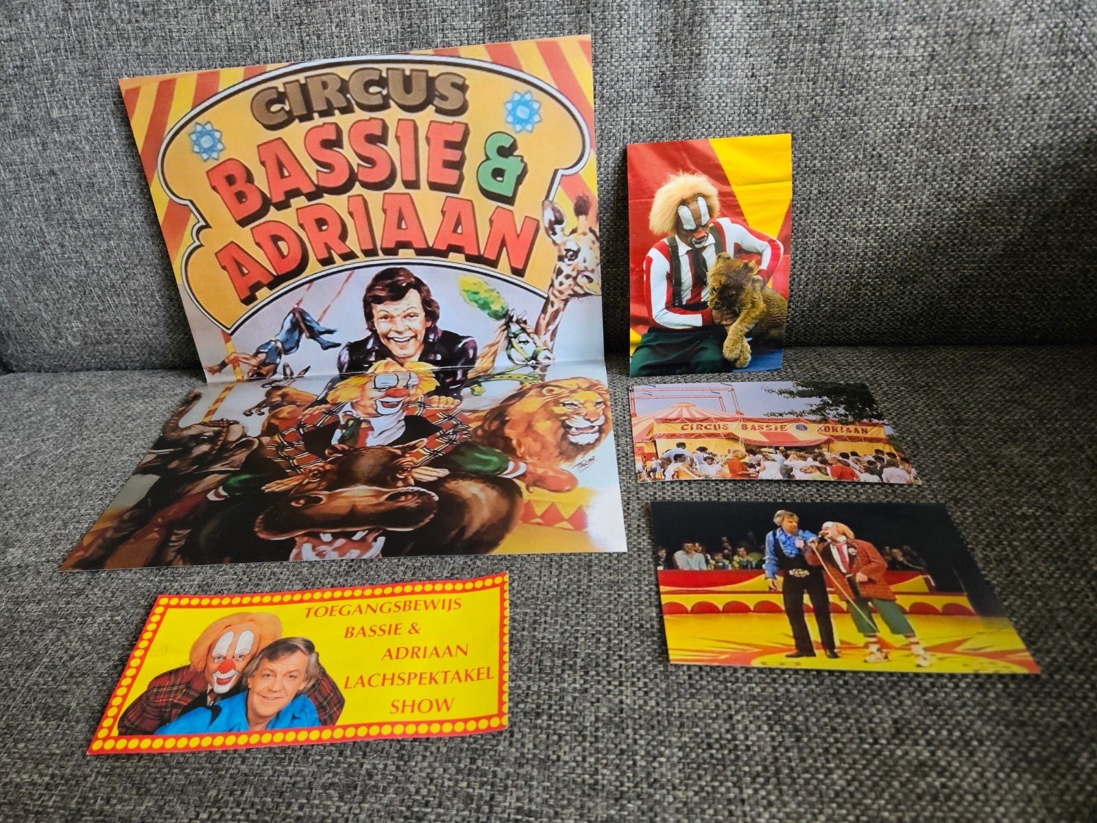 Bassie & Adriaan Lachspektakel Show memorabilia, Verzenden, Gebruikt