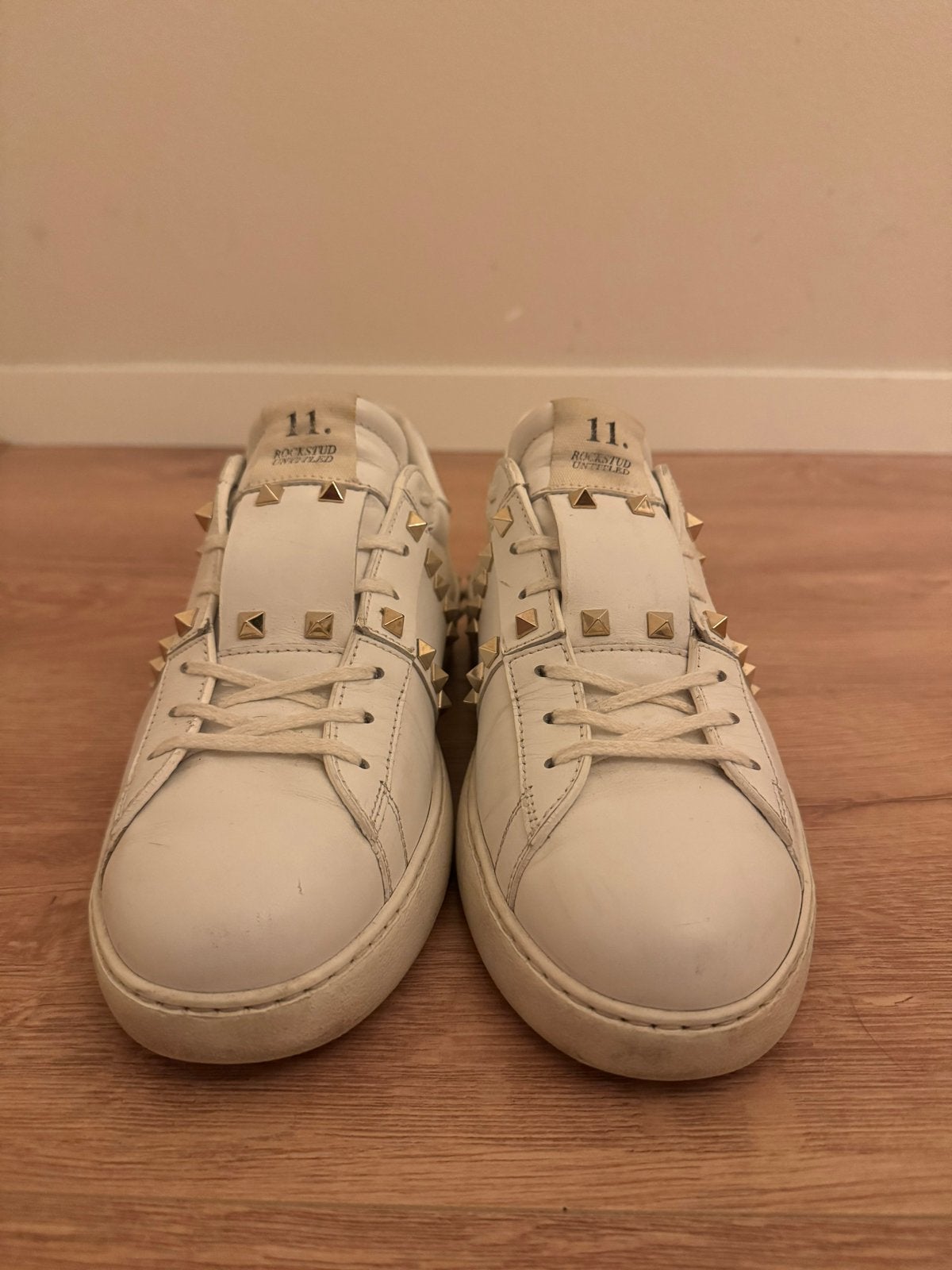 Valentino Garavani Rockstud Maat 42, Wit, Ophalen of Verzenden, Sneakers of Gympen, Gedragen