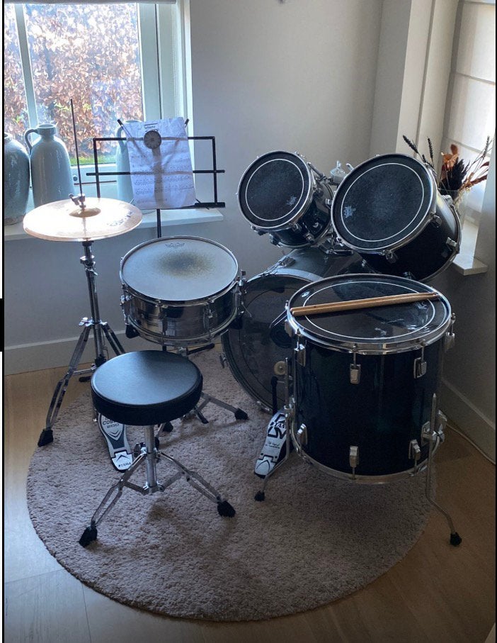 Tama zwart drumstel voor beginners inclusief bekken, Muziek en Instrumenten, Drumstellen en Slagwerk, Ophalen, Gebruikt, Tama