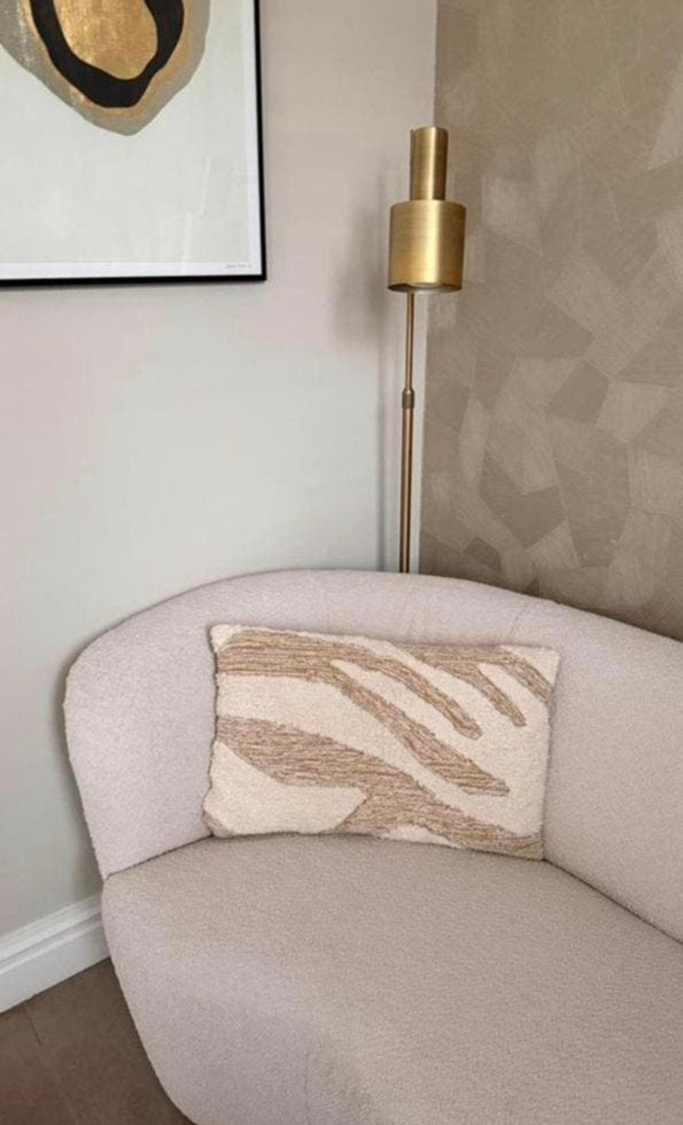 Hk living fluffy sierkussen met organische vormen, Huis en Inrichting, Overige merken, Inclusief binnenkussen, Beige, Ophalen of Verzenden