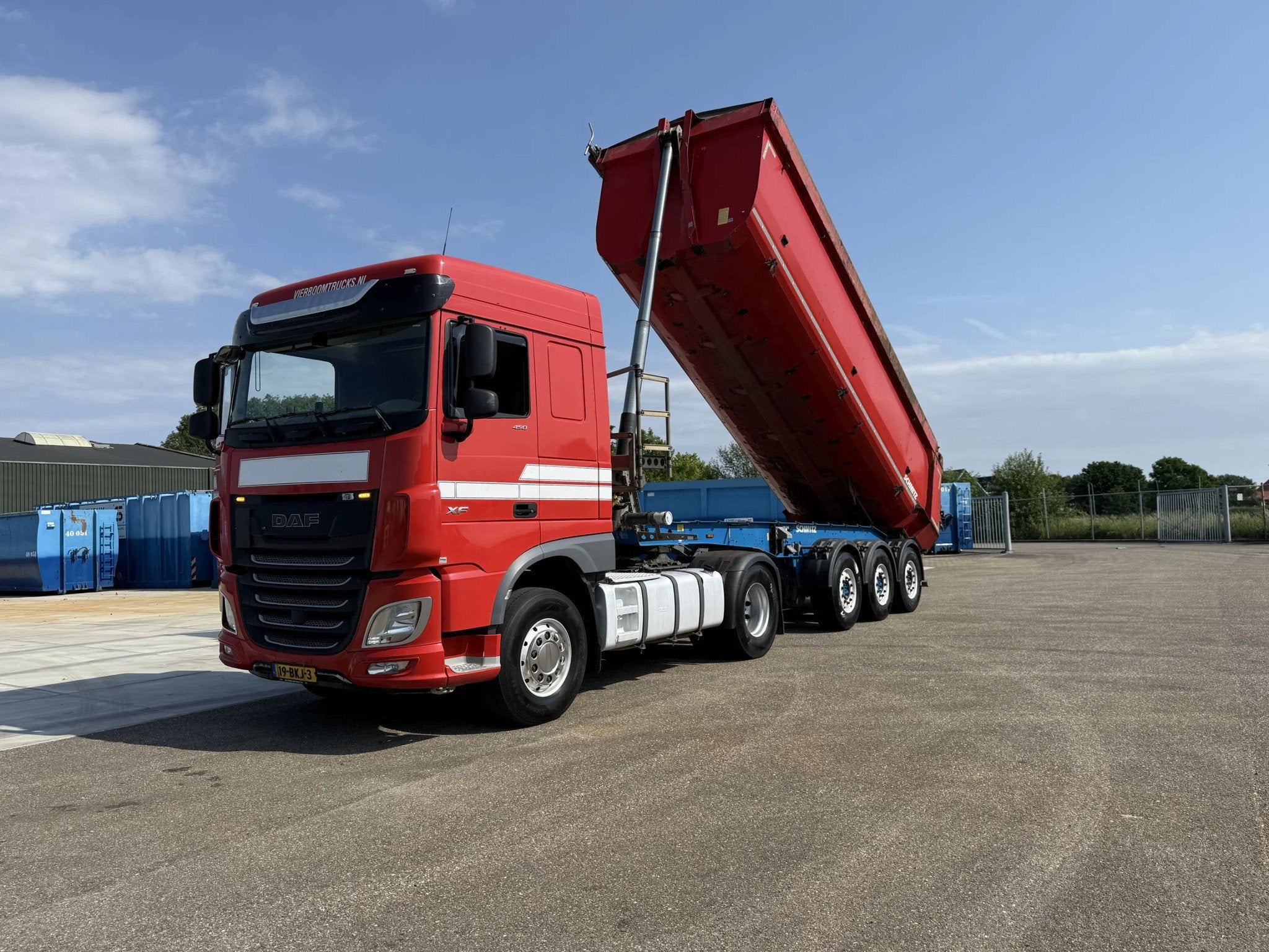 DAF XF 450 XF450 FT 4X2 I.C.M. 2016 Schmitz SGF*S3 27m3 stal, Automaat, Achterwielaandrijving, Euro 6, Origineel Nederlands