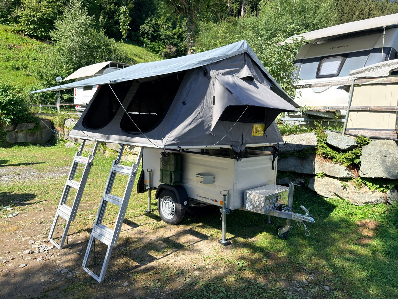 Aanhanger/trailer met Eezi Awn 2200 daktent - nieuwstaat, Ophalen, Zo goed als nieuw