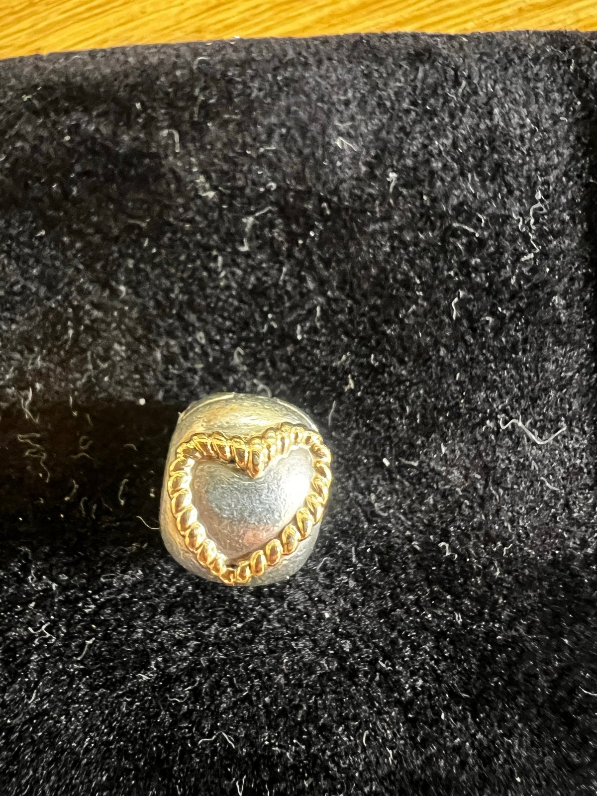 Pandora clip zilver met gouden hartje, Pandora, Ophalen of Verzenden, Zo goed als nieuw, 1 bedel