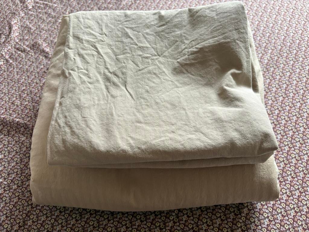 Crisp sheets taupe dekbedset met 2 kussenslopen, Ophalen of Verzenden, Zo goed als nieuw, Bruin, Dekbedovertrek