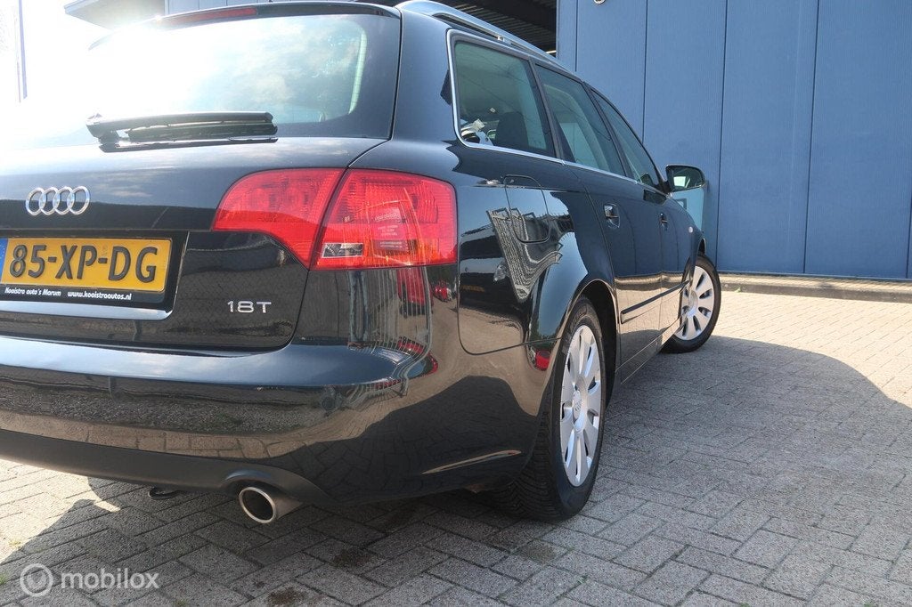 Audi A4 Avant 1.8 Turbo Advance, Voorwielaandrijving, Gebruikt, Zwart, A4