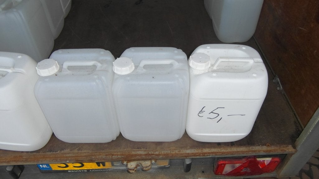 jery cans 10 liter, Minder dan 75 liter, Ophalen, Zo goed als nieuw, Kunststof