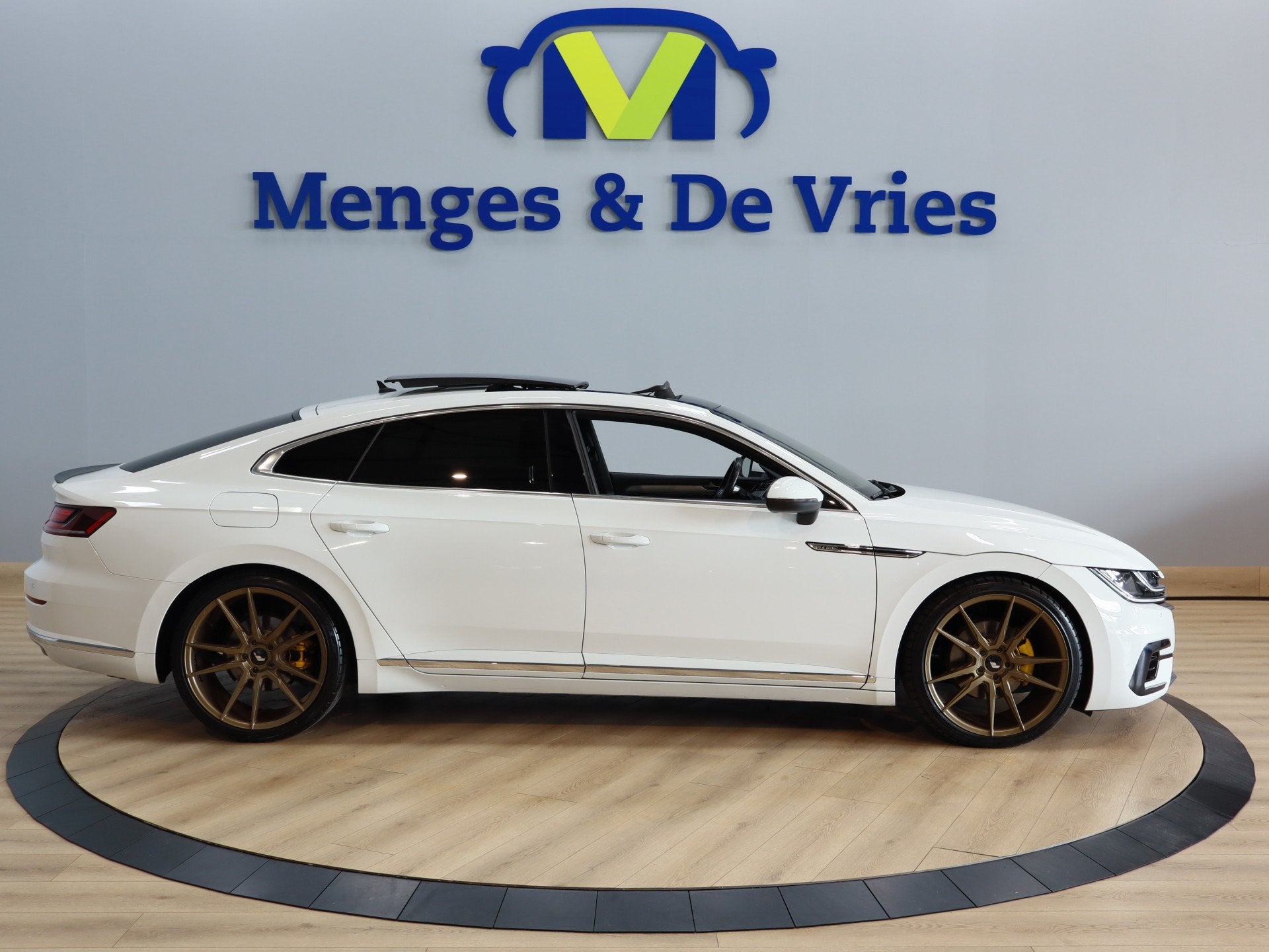 Volkswagen Arteon 1.5 TSI Business R Line Airco ECC | Panora, 12 maanden, Arteon, 4 cilinders, Wit