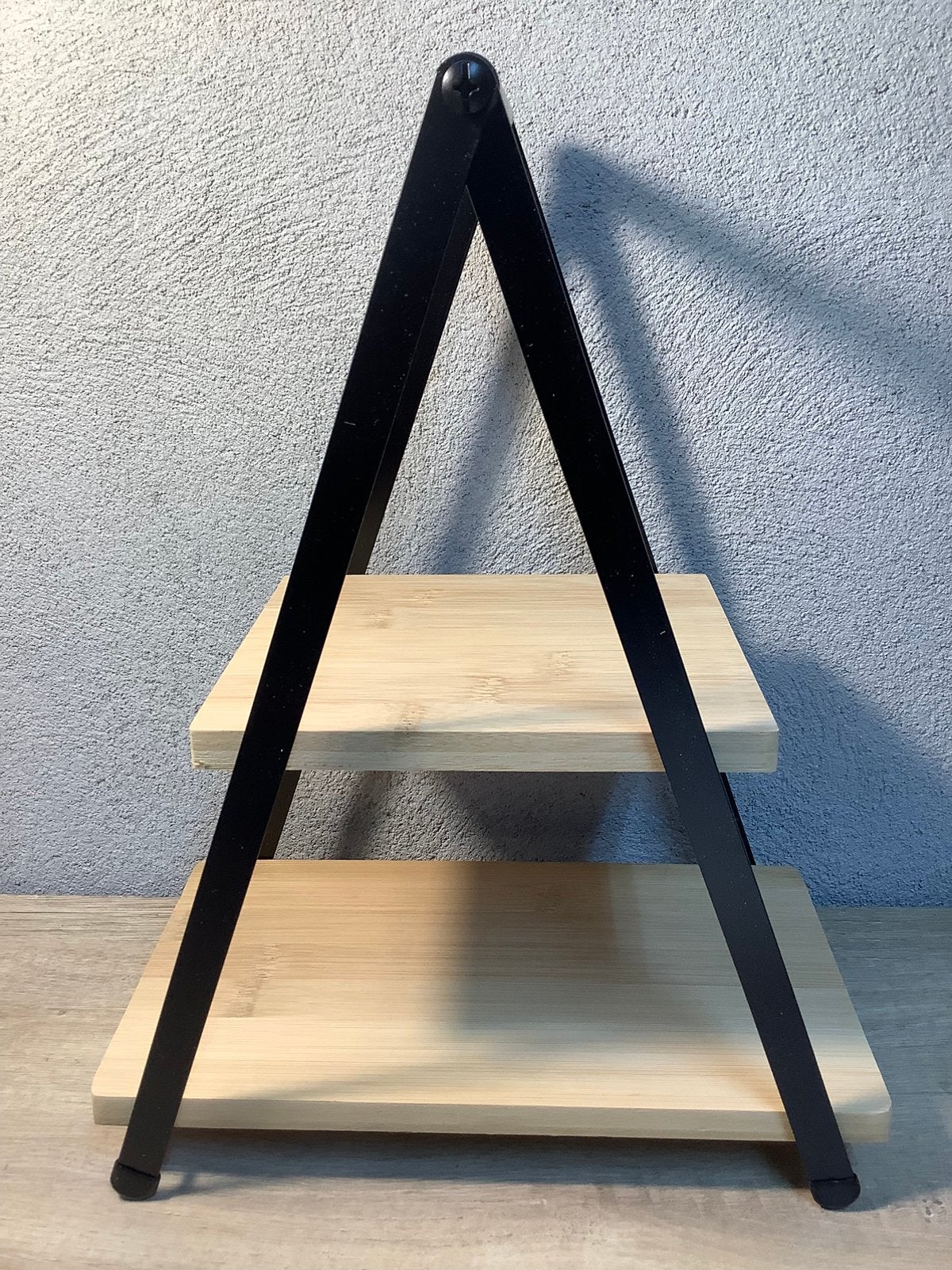 Etagère zwart ijzer met bamboe, Ophalen of Verzenden, Zo goed als nieuw