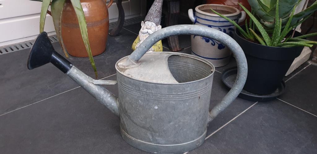Zinken gieter met messing zeef., Ophalen of Verzenden, Metaal