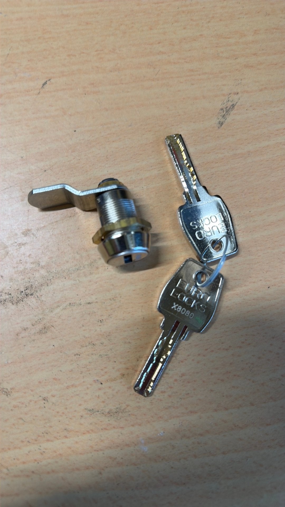 23 kastsloten, eigen sleutel, ideaal voor lockers/kasten, Ophalen of Verzenden